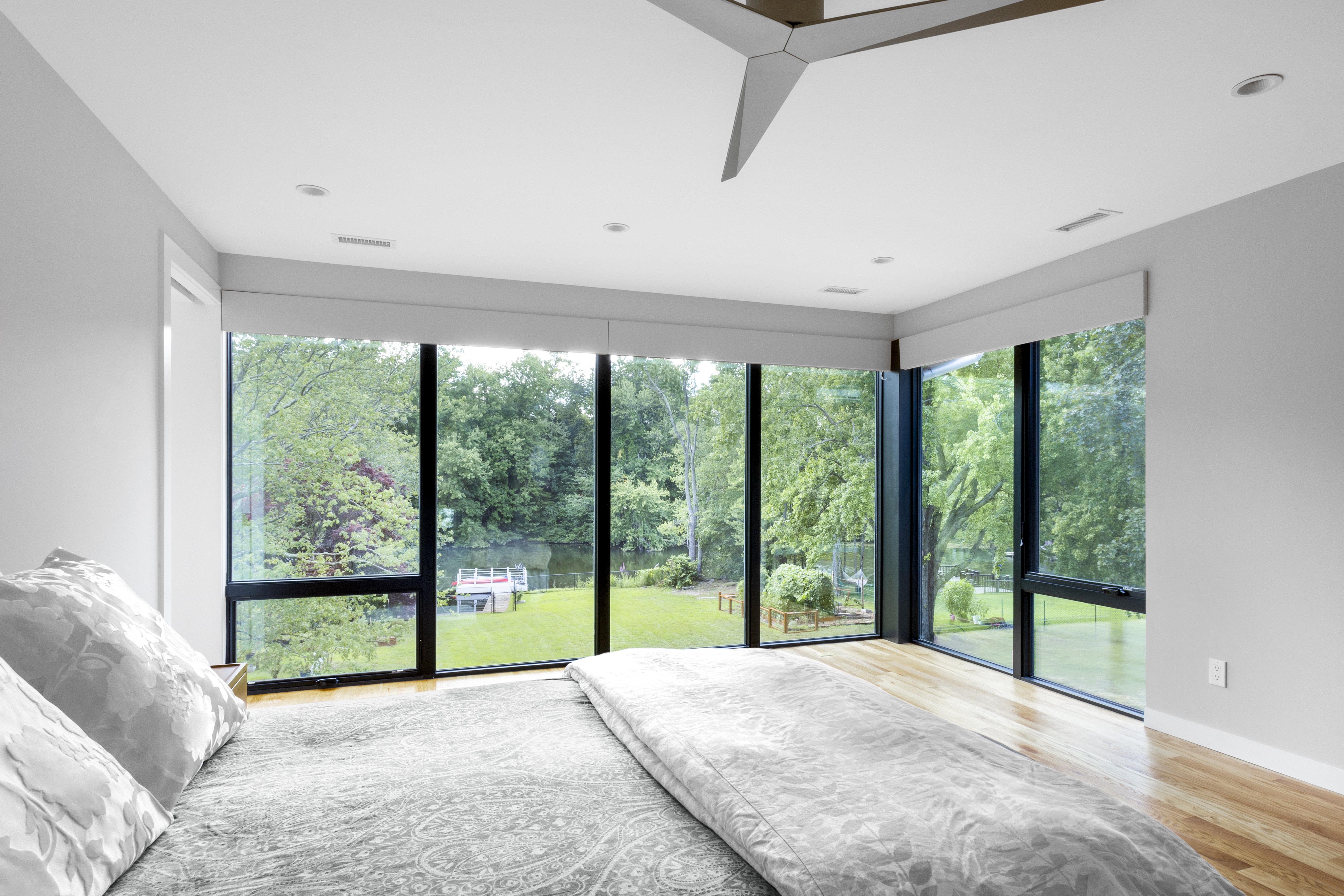 ret - bedroom